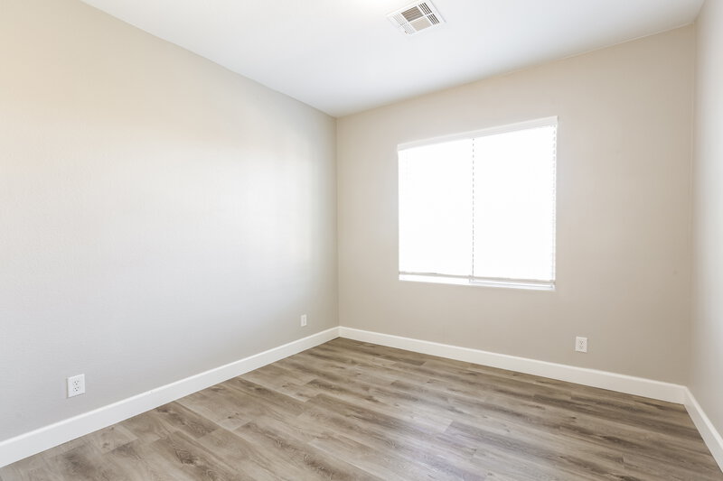 1,965/Mo, 6073 Traviata Ave Las Vegas, NV 89141 Bedroom View 2