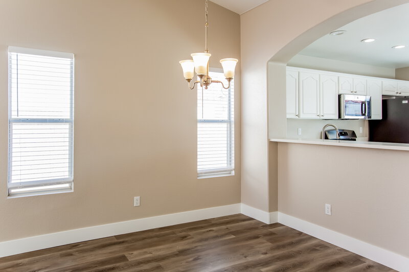 1,795/Mo, 622 Kings Center Ave North Las Vegas, NV 89032 Dining Room View