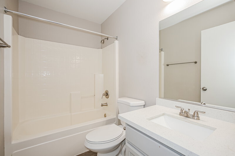2,170/Mo, 2801 Lava Rock Ave North Las Vegas, NV 89031 Bathroom View