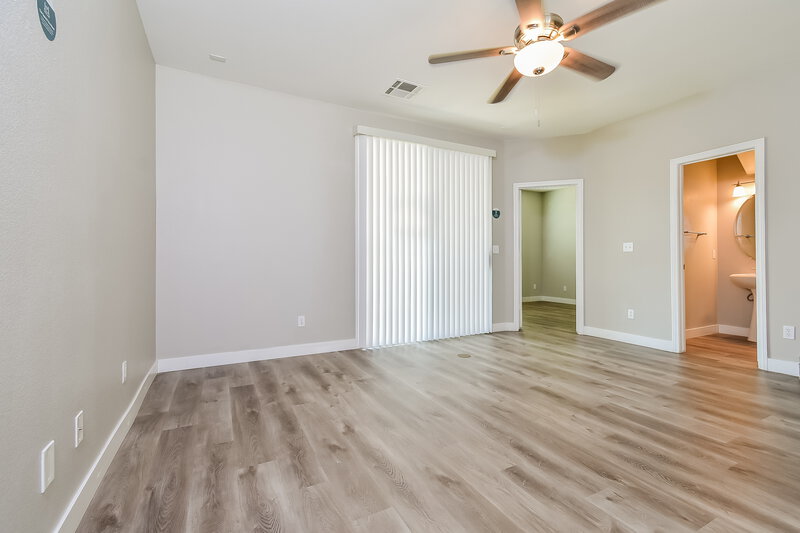 2,150/Mo, 8775 Parsons Ridge Ave Las Vegas, NV 89148 Living Room View