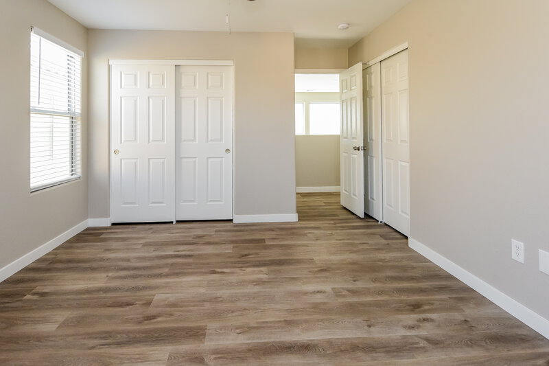 2,070/Mo, 5269 Palm Pinnacle Ave Las Vegas, NV 89139 Main Bedroom View