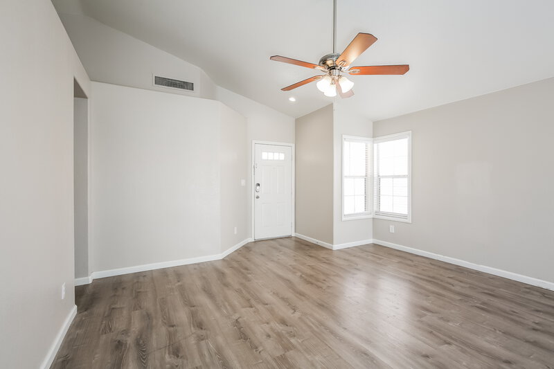 1,960/Mo, 6040 Hidden Rock Dr North Las Vegas, NV 89031 Living Room View 2