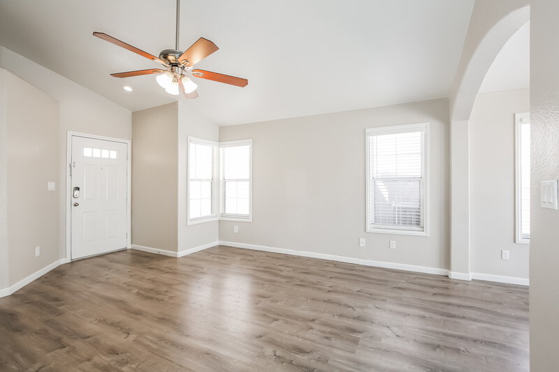 1,960/Mo, 6040 Hidden Rock Dr North Las Vegas, NV 89031 Living Room View 3