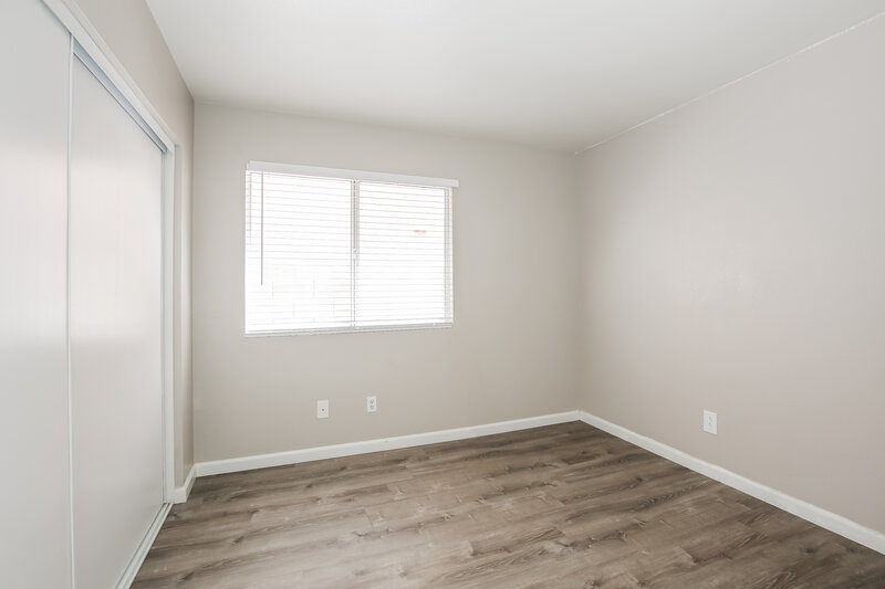 1,960/Mo, 6040 Hidden Rock Dr North Las Vegas, NV 89031 Bedroom View 2