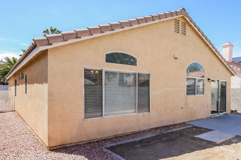 1,960/Mo, 6040 Hidden Rock Dr North Las Vegas, NV 89031 Rear View