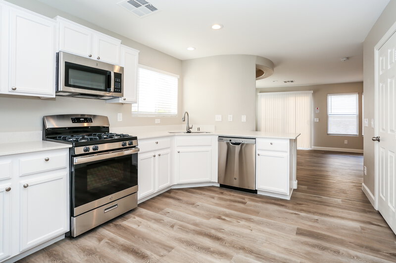 2,225/Mo, 8013 Indian Blanket St Las Vegas, NV 89143 Kitchen View 2
