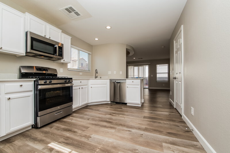 2,035/Mo, 8013 Indian Blanket St Las Vegas, NV 89143 Kitchen View 2