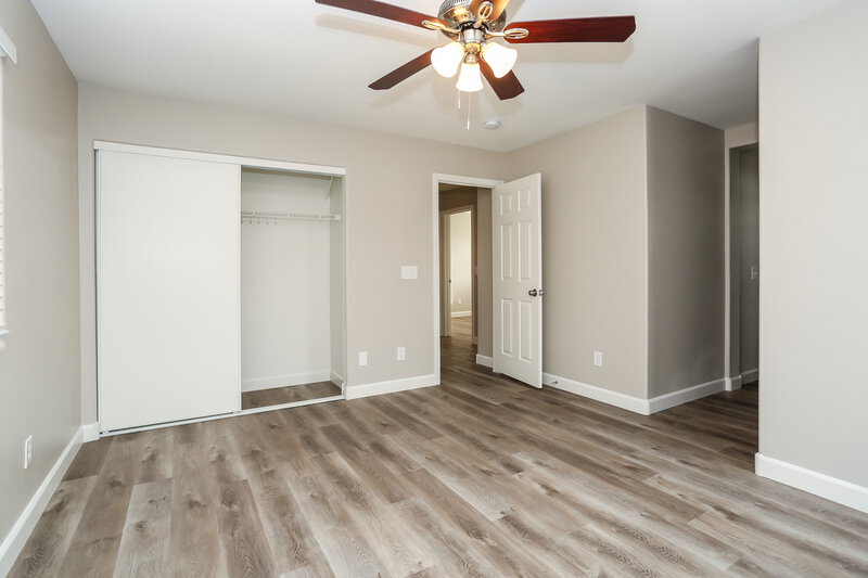 2,225/Mo, 8013 Indian Blanket St Las Vegas, NV 89143 Main Bedroom View 2