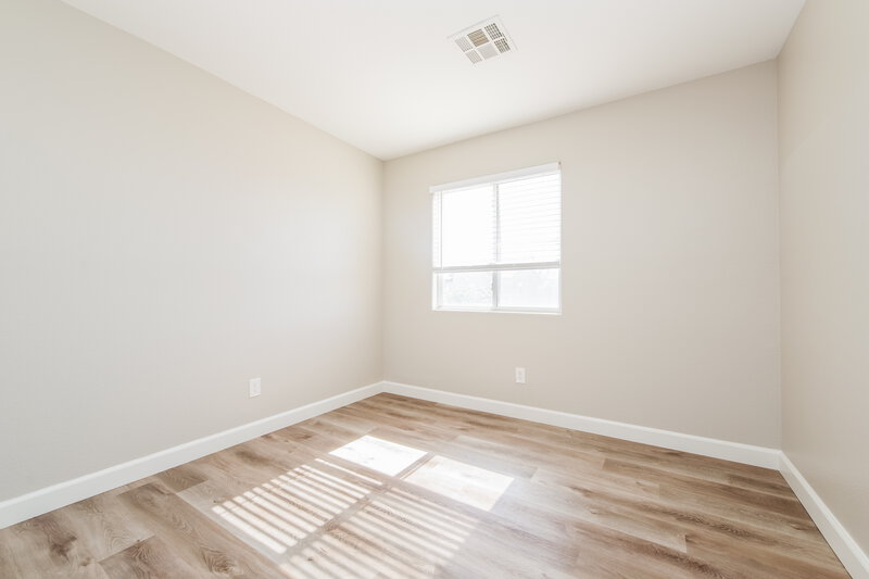 2,035/Mo, 8013 Indian Blanket St Las Vegas, NV 89143 Bedroom View