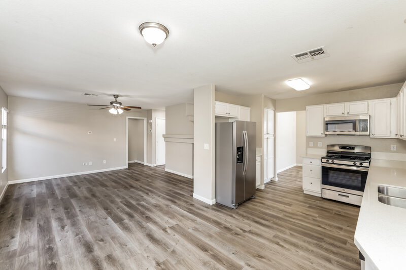 2,850/Mo, 6939 Wineberry DR Las Vegas, NV 89119 Family Room View