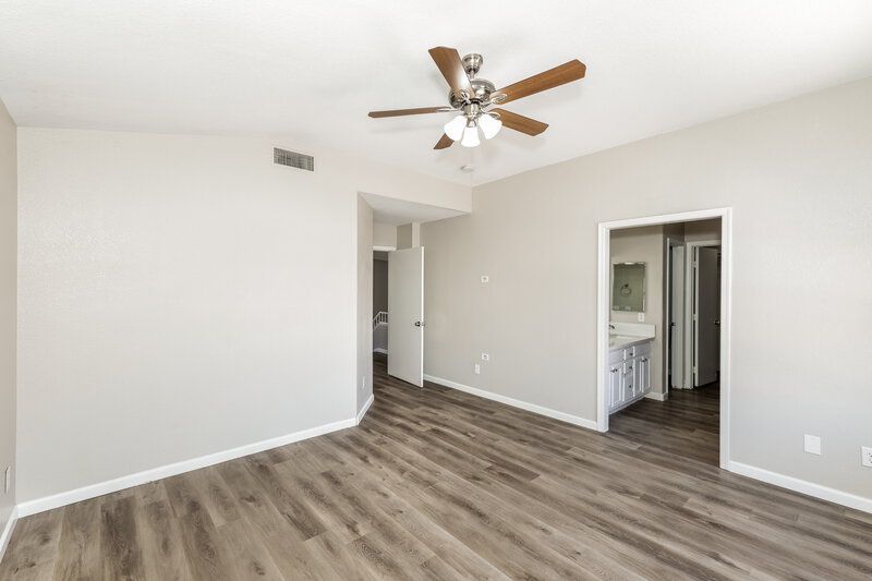 2,850/Mo, 6939 Wineberry DR Las Vegas, NV 89119 Main Bedroom View 2