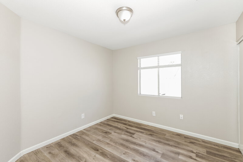 2,850/Mo, 6939 Wineberry DR Las Vegas, NV 89119 Bedroom View 3