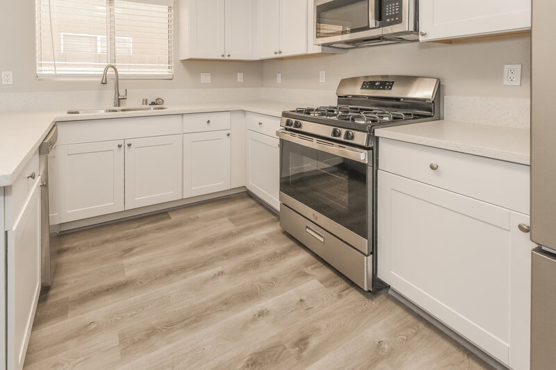 2,265/Mo, 3667 Saddle Creek Ct Las Vegas, NV 89147 Kitchen View 2