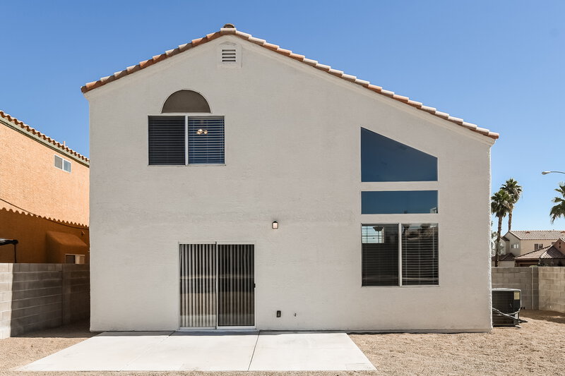 2,265/Mo, 3667 Saddle Creek Ct Las Vegas, NV 89147 Rear View