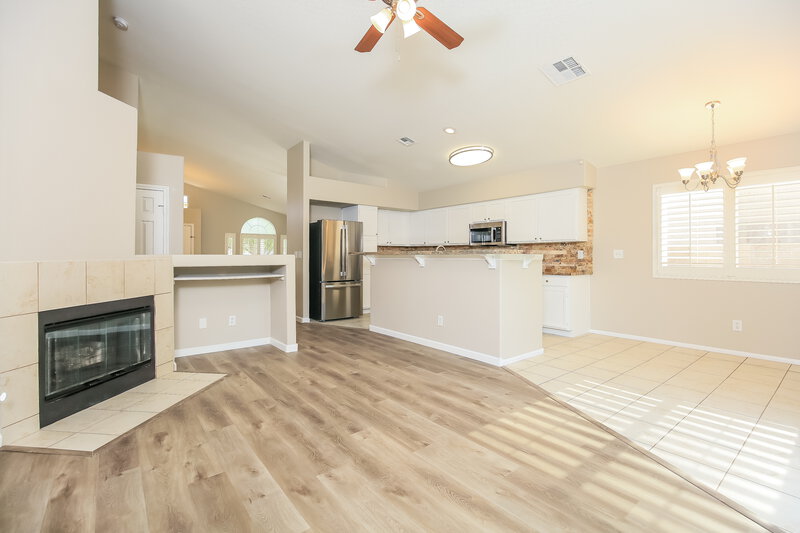 2,190/Mo, 7421 Tamarind Ave Las Vegas, NV 89147 Living Room View 3