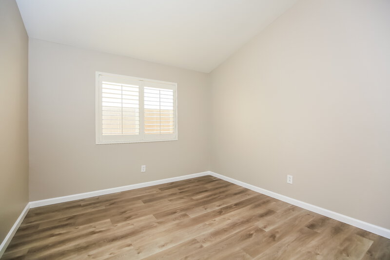 2,190/Mo, 7421 Tamarind Ave Las Vegas, NV 89147 Bedroom View 2