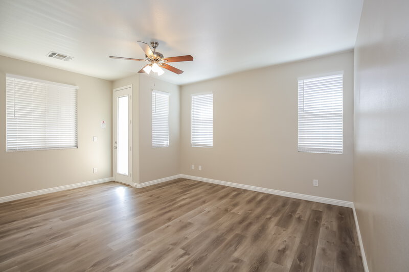 2,010/Mo, 4404 Altamira Cave Drive North Las Vegas, NV 89031 Main Bedroom View