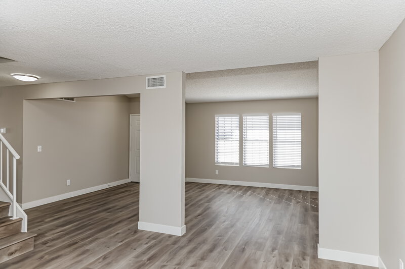 2,140/Mo, 7760 Muirfield Dr Las Vegas, NV 89147 Living Room View 3