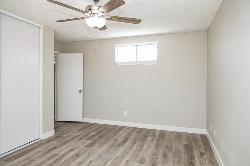 2,140/Mo, 7760 Muirfield Dr Las Vegas, NV 89147 Main Bedroom View 2