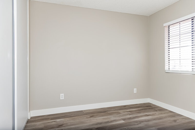 2,140/Mo, 7760 Muirfield Dr Las Vegas, NV 89147 Bedroom View