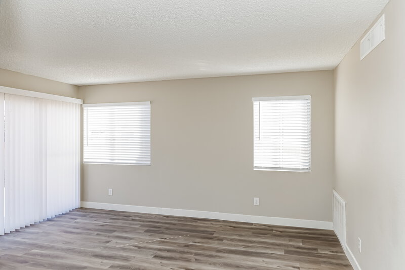 2,140/Mo, 7760 Muirfield Dr Las Vegas, NV 89147 Bedroom View 2