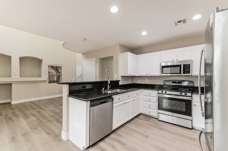 2,160/Mo, 10355 Missouri Meadows St Las Vegas, NV 89183 Kitchen View 2