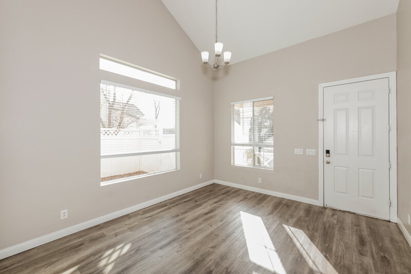 2,140/Mo, 6246 Arbor Valley Ave Las Vegas, NV 89139 Living Room View 2