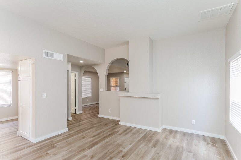 2,095/Mo, 1635 Keena Dr Henderson, NV 89011 Family Room View 2