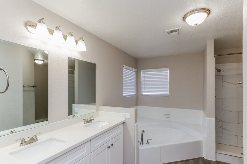 2,095/Mo, 1635 Keena Dr Henderson, NV 89011 Main Bathroom View