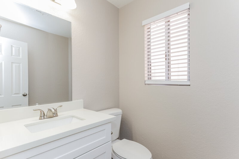 2,095/Mo, 1635 Keena Dr Henderson, NV 89011 Bathroom View 2