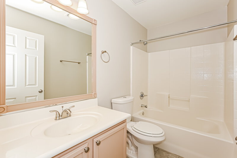 2,150/Mo, 8736 Water Bucket Ave Las Vegas, NV 89143 Bathroom View