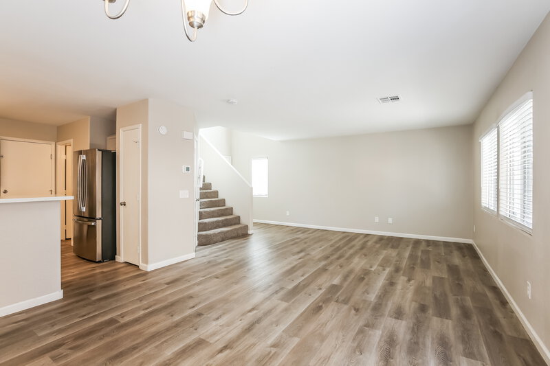 2,000/Mo, 5325 Cholla Blossom Ct North Las Vegas, NV 89031 Dining Room View