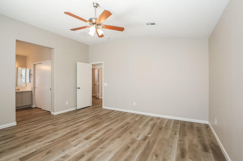 2,000/Mo, 5325 Cholla Blossom Ct North Las Vegas, NV 89031 Main Bedroom View 2