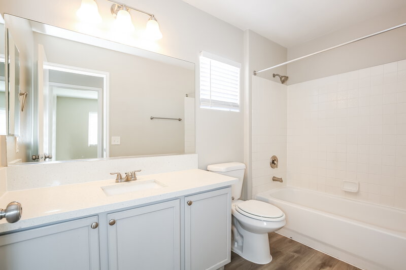 2,000/Mo, 5325 Cholla Blossom Ct North Las Vegas, NV 89031 Bathroom View