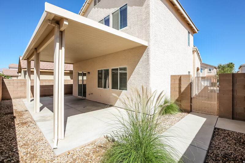 2,000/Mo, 5325 Cholla Blossom Ct North Las Vegas, NV 89031 Rear View 2