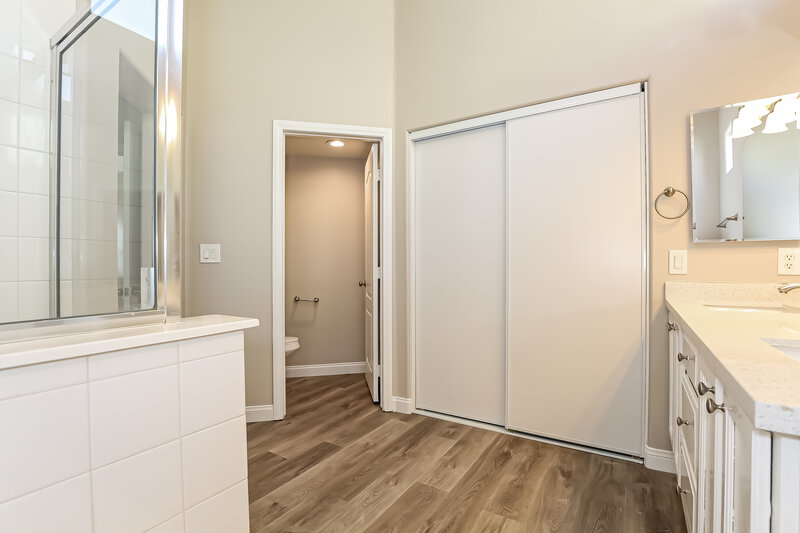 2,690/Mo, 6512 Point Break St North Las Vegas, NV 89084 Bathroom View