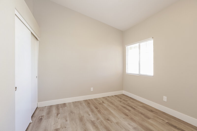 1,980/Mo, 805 Rio Poco Ct Henderson, NV 89015 Bedroom View 3