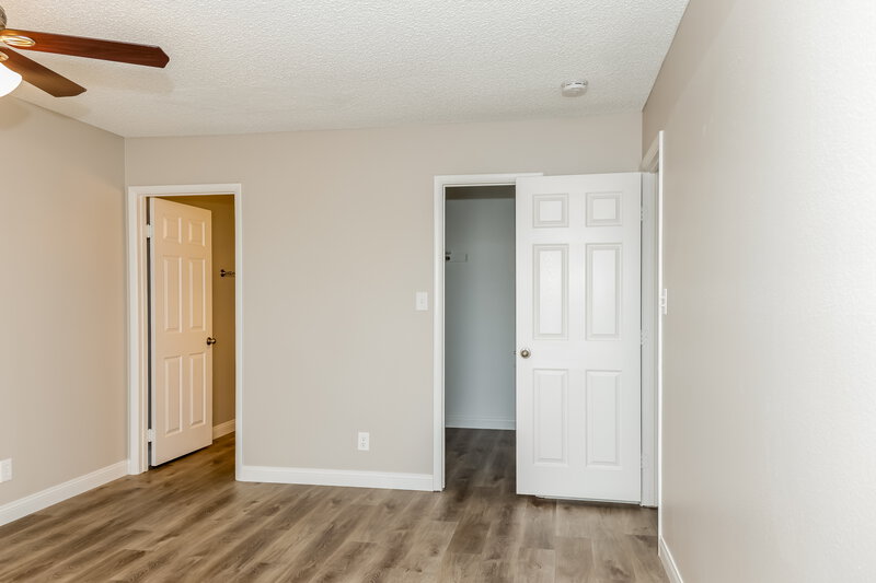 3,220/Mo, 7800 Ducharme Ave Las Vegas, NV 89145 Main Bedroom View