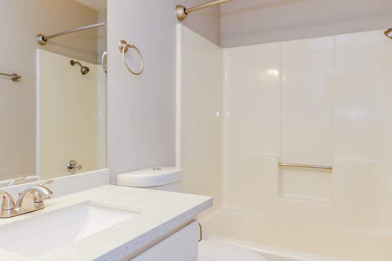 3,220/Mo, 7800 Ducharme Ave Las Vegas, NV 89145 Main Bathroom View