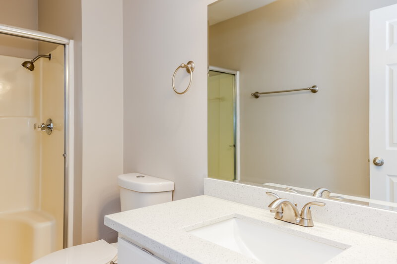 3,220/Mo, 7800 Ducharme Ave Las Vegas, NV 89145 Main Bathroom View 2