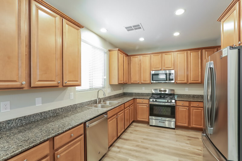2,140/Mo, 10169 Palazzo Marcelli Ct Las Vegas, NV 89147 Kitchen View