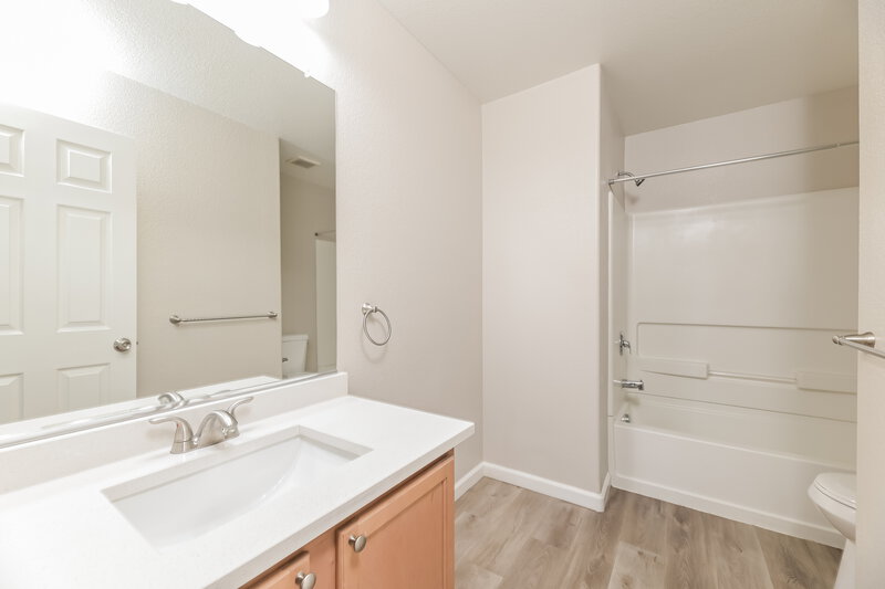 1,945/Mo, 7194 Temecula Valley Ave Las Vegas, NV 89179 Bathroom View