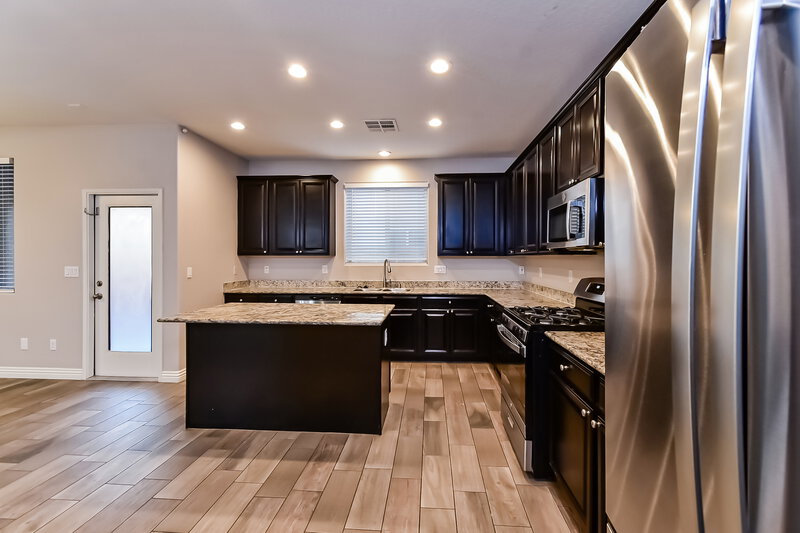2,150/Mo, 7765 Lots Hills Dr Las Vegas, NV 89179 Kitchen View