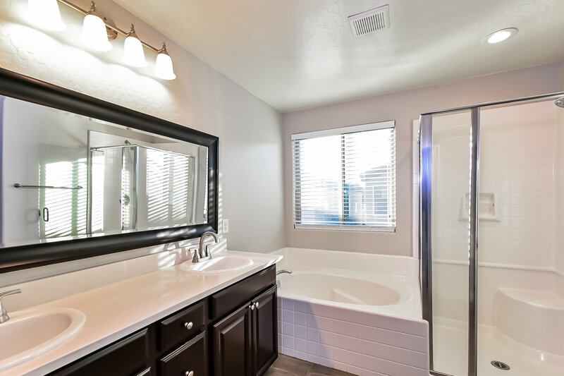 2,150/Mo, 7765 Lots Hills Dr Las Vegas, NV 89179 Main Bathroom View