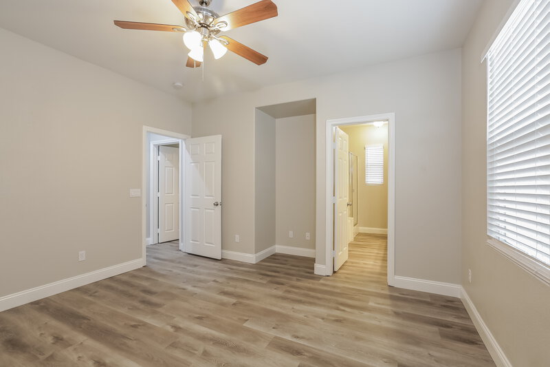 2,195/Mo, 5367 Flowing Spring St Las Vegas, NV 89122 Main Bedroom View