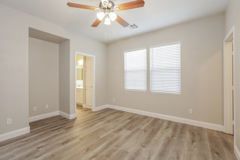 2,195/Mo, 5367 Flowing Spring St Las Vegas, NV 89122 Main Bedroom View 2