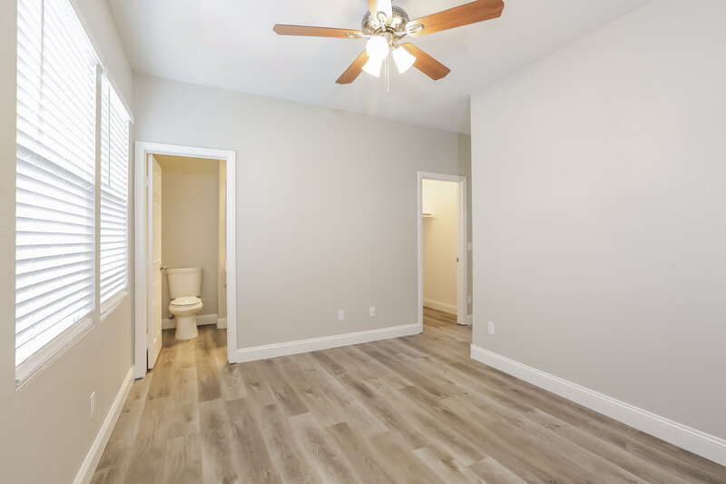 2,195/Mo, 5367 Flowing Spring St Las Vegas, NV 89122 Bedroom View 2