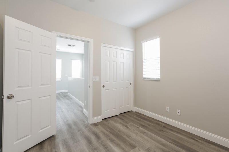 2,195/Mo, 5367 Flowing Spring St Las Vegas, NV 89122 Bedroom View 4