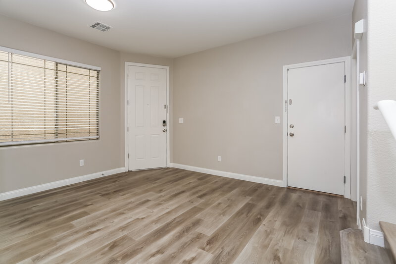 2,175/Mo, 6425 Raven Hall St North Las Vegas, NV 89084 Living Room View 2