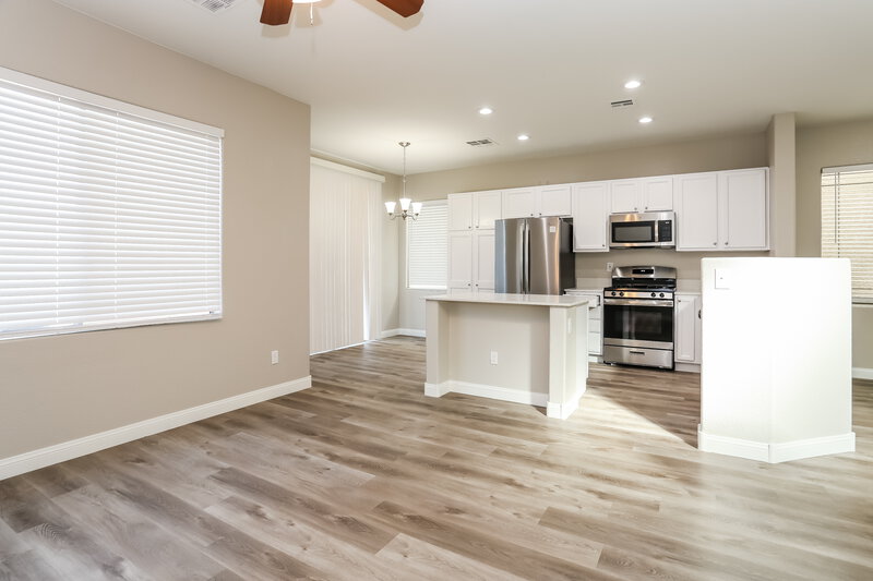 2,175/Mo, 6425 Raven Hall St North Las Vegas, NV 89084 Dining Room View